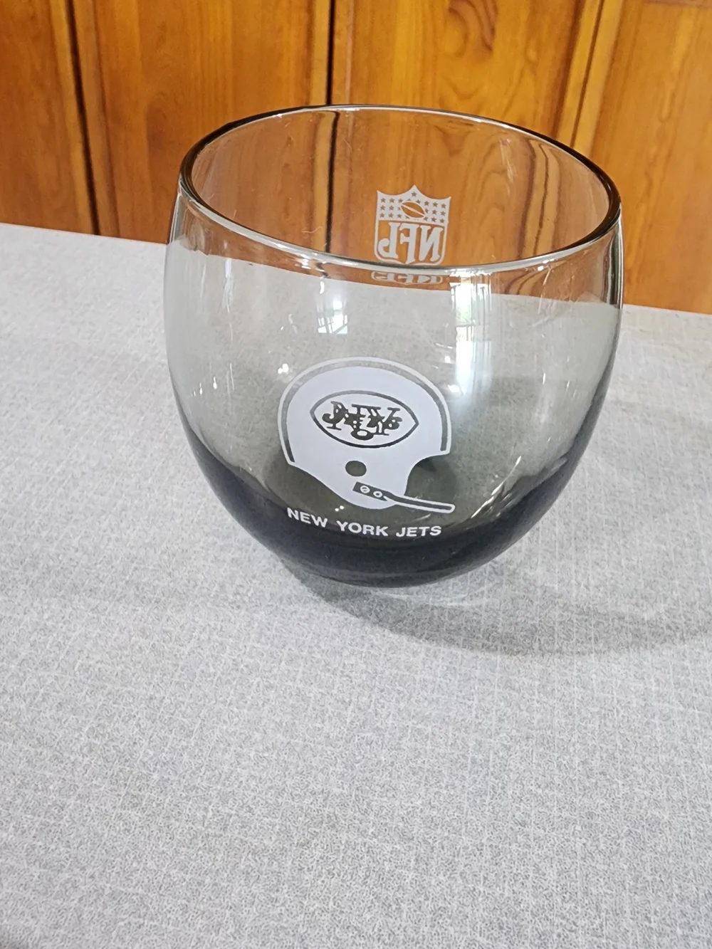 Jets Gray Glass Cup